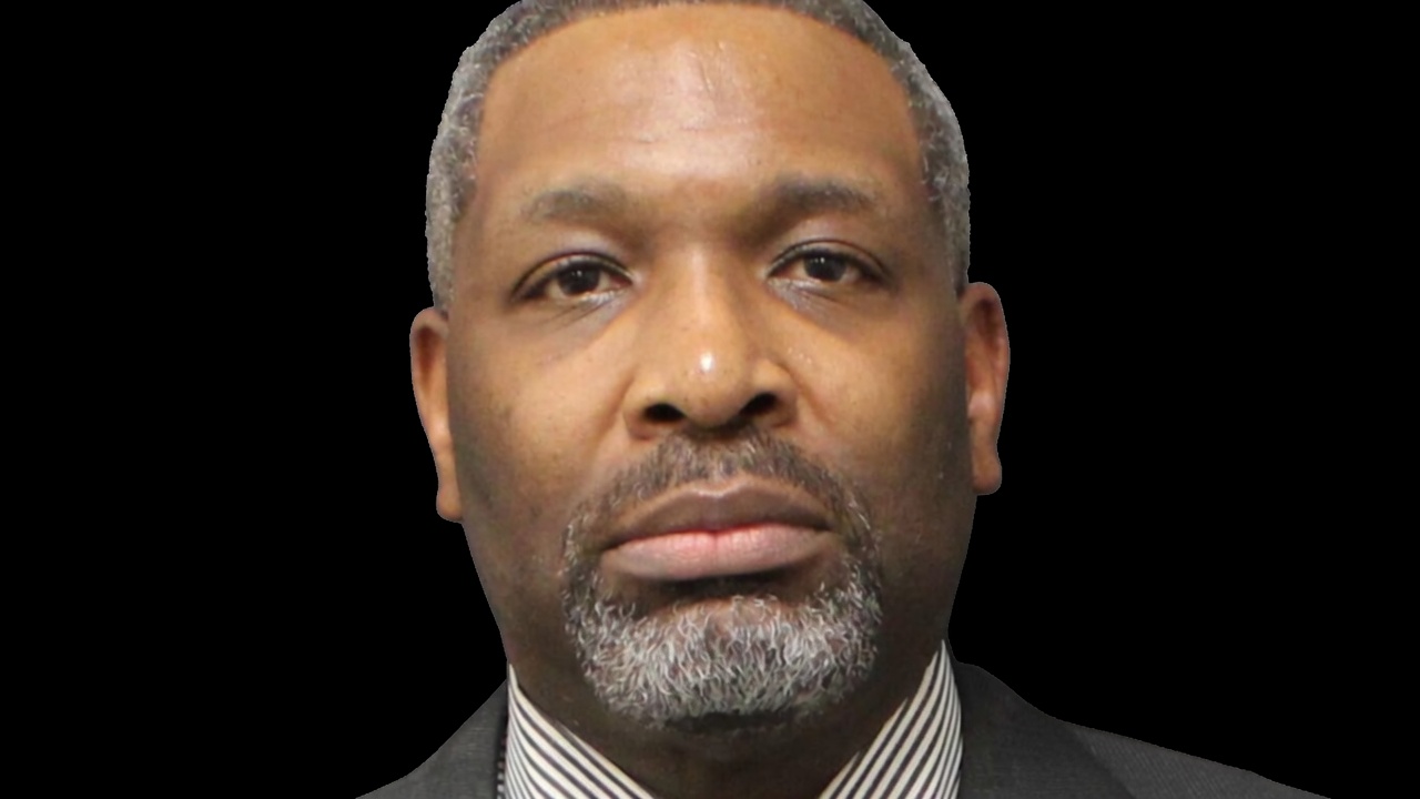 Cole Turns Himself In; Affidavit Alleges Texts Show Superintendent Agreed to $40,000 in Bribes